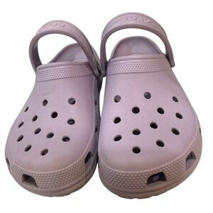 Crocs Classic  Slip On Lavender with Strap Easy on Men Size 6 Women Size 8 Cozy